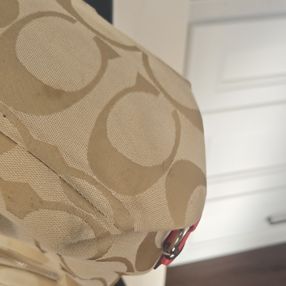 Stylish Tan Shoulder Bag - Picture 8 of 10